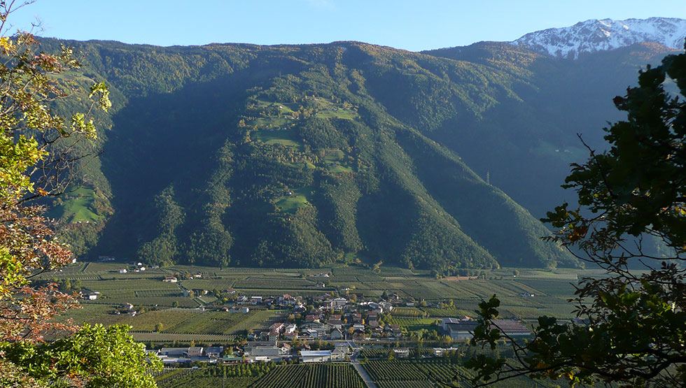 Panoramablick über Plaus bei Naturns 